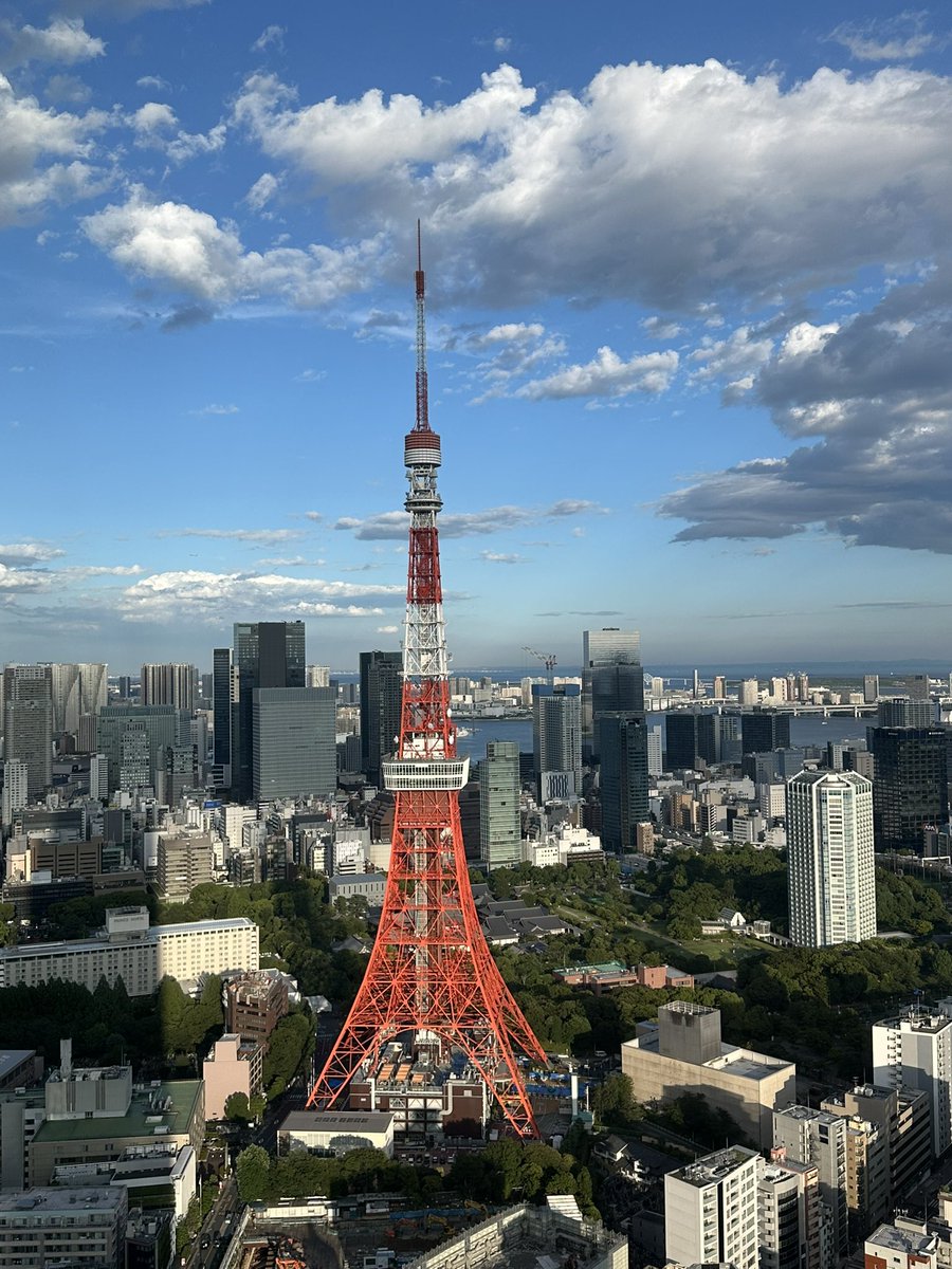 JIAADA2's tweet photo. 不是做牛马就是在做爱www
#tokyotower #东京塔 #janu #aman https://t.co/a7AdvzEDgO