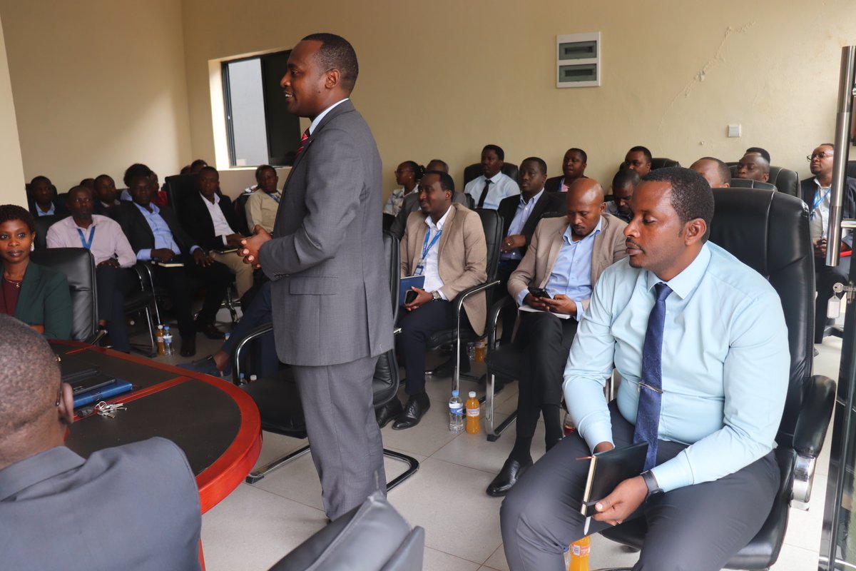 npscrwanda's tweet photo. Umuyobozi w'Agateganyo w'Ishami rishinzwe guteza imbere imyitwarire mbonezamurimo no gukora kinyamwuga muri #NPSC, ni itsinda bari kumwe, bakiriwe n'Umyobozi w'Urwego rushinzwe amashuri ya tekiniki, imyuga n’ubumenyingiro mu Rwanda  @RTB_Rwanda, Dipl.-Ing. Paul Umukunzi, /1 https://t.co/3oGWBs2tph