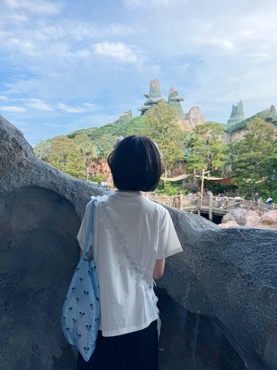 lemoonpi_e's tweet photo. 最近爆買いしたものをいっぱい纏っていった東京ディズニーシー🧜🏻‍♀️🪸 https://t.co/06u55UK5wA
