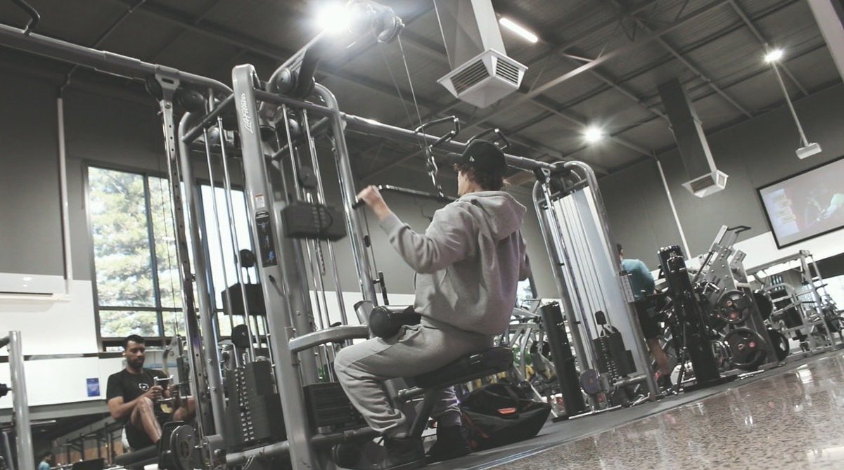 itsryanlemp's tweet photo. Back day https://t.co/b2oFUOycB4