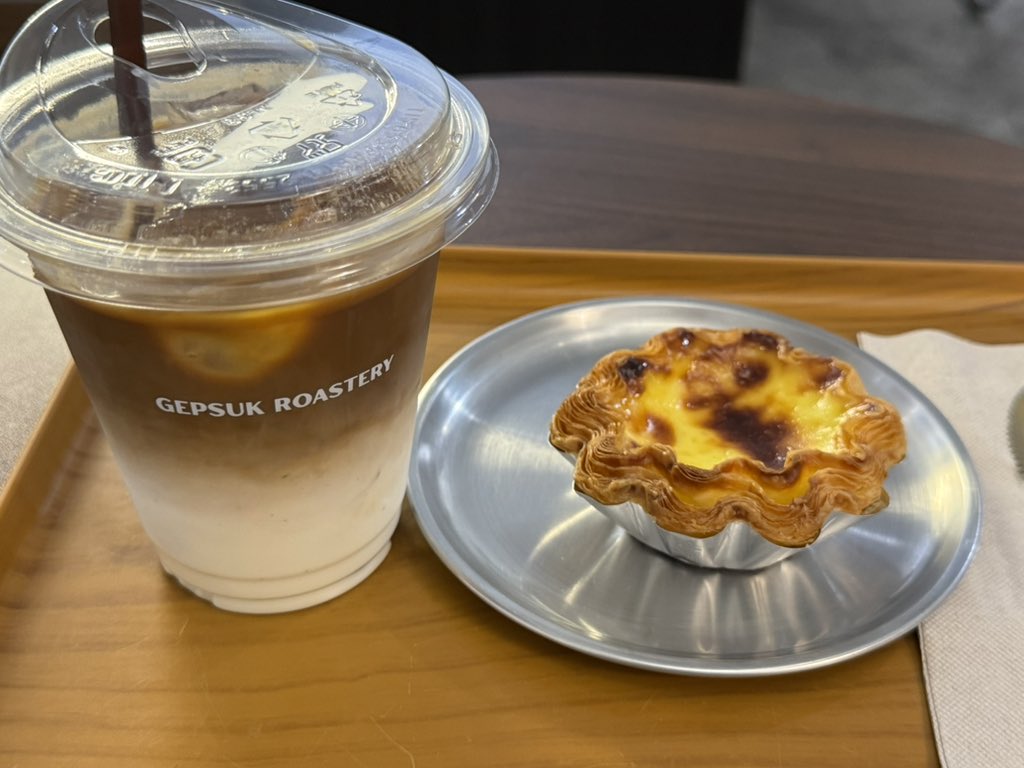 comloy_jp's tweet photo. ベートンにもAmazonカフェ以外のオシャレなカフェありました（笑） https://t.co/jSe7c7m7hD