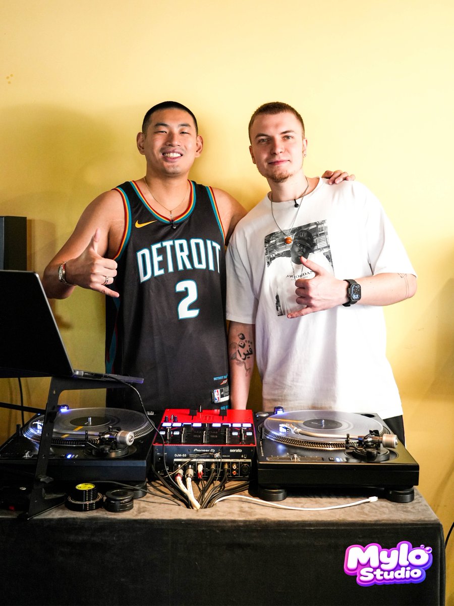 Leovsky52's tweet photo. Anton came to China from Belarus at four.

Twenty-one years later, he speaks like a local, makes Russian rap and performs as DJ BORNA.

He spent two years DJing alone in his room. Now he says some Top 100 DJs may not be better than him.

Mylo Studio Ep. 2 premieres tomorrow.

#Belarusian #DJLife #ShanghaiDJ #MusicProducer #BehindTheScenes #Mylo #MyloStudio #Мыло #МылоСтудия