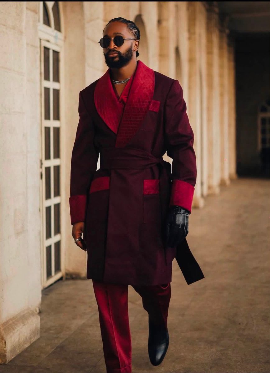 VFrancis926's tweet photo. Yes   Chimsom stand out let the world notice you 🤣🤣🤣🤣 the general 💪👌 
#Bbnaija
#Chimsom https://t.co/FR6EiYjx3I