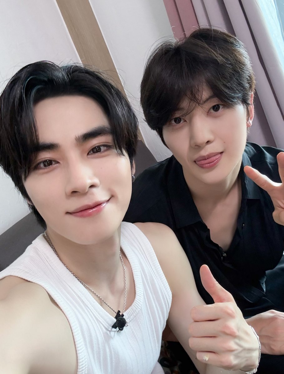 ZB1_official's tweet photo. 260730
<해봤튜>

#ZEROBASEONE #ZB1 #제로베이스원
#SEOKMATTHEW #석매튜
#해봤튜 #HeyByeThew https://t.co/pMyR84d5V5