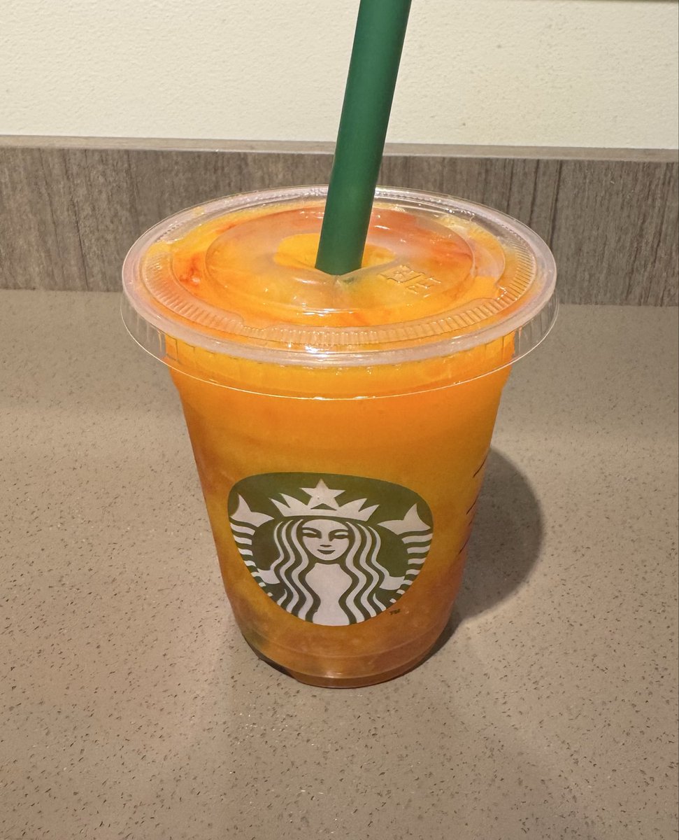 dami_ura's tweet photo. ホイップ無し氷少なめハチミツ追加
めっちゃ好きな味🍊 https://t.co/2q9aOMYUPQ