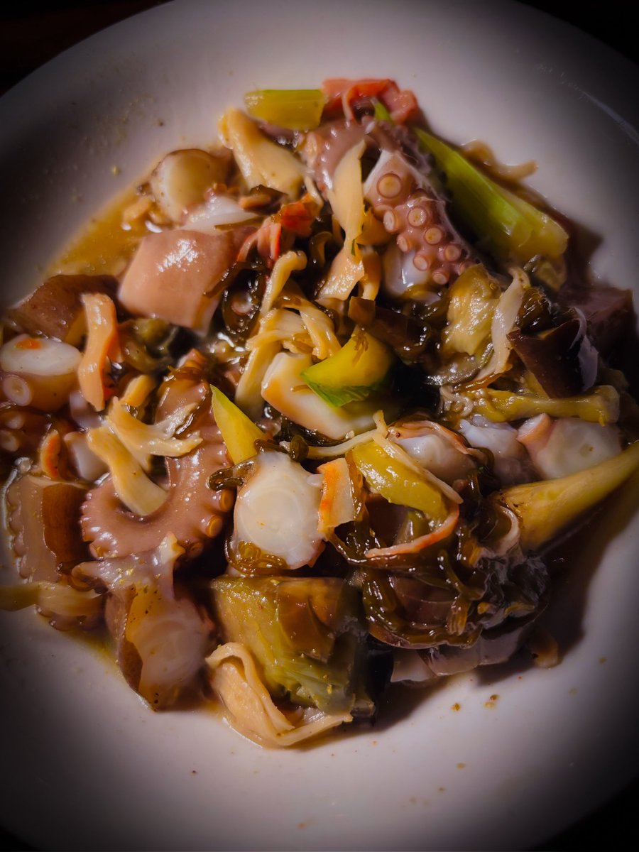 hakobunenomori's tweet photo. この夏も
たくさん

タコ🐙
食べたね。

明石産
タコ🐙食べ納め

です。 https://t.co/UvofoIrL3u