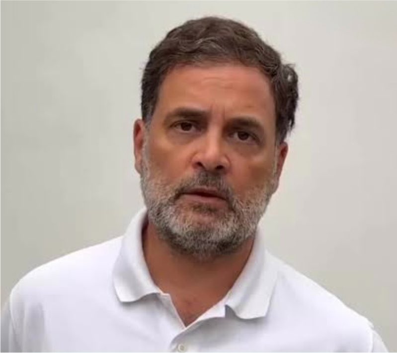 pallavict's tweet photo. Rahul Gandhi’s heart bleeds for the students 

He talks about RICH people giving lakhs & taking admissions 

Why doesn’t he tell how he got admission in the prestigious St Stephen’s college in Delhi ? 

He got only 61 % in Class 12 

He got through a sports quota allegedly created overnight for him 

He got it as an ace shooter 

We have seen him do scuba diving, taekwondo, doing push-ups 

Have we ever seen him shooting? 

Shooting his mouth doesn’t count 

Rahul Gandhi, please walk the talk 

Your entire life, you have taken admissions based on your CONNECTIONS 

& today, you are lecturing on fairness & merit ? 

& doing everything possible to delay a bill that will give justice to our students?