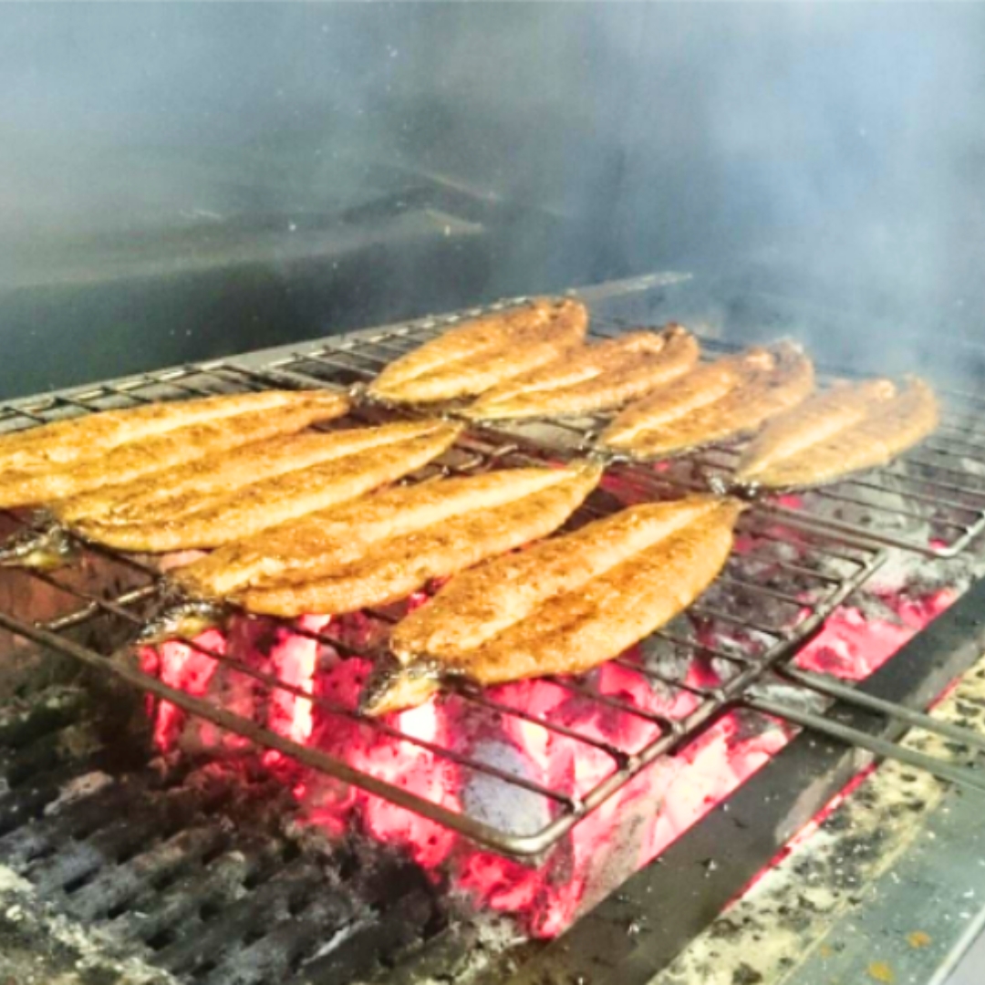 teramoto1123's tweet photo. ご飯に合う食べ物といえば、、、！？(よだれをそそるが条件。)
楽天市場では特大鰻が限定50食にて販売中😂
何と冷凍で届くよ~🤩
#kimaru #送料無料 #ご飯に合う
楽天市場はここから↓
https://t.co/ImYW3MaaDS https://t.co/Q9BF6708du
