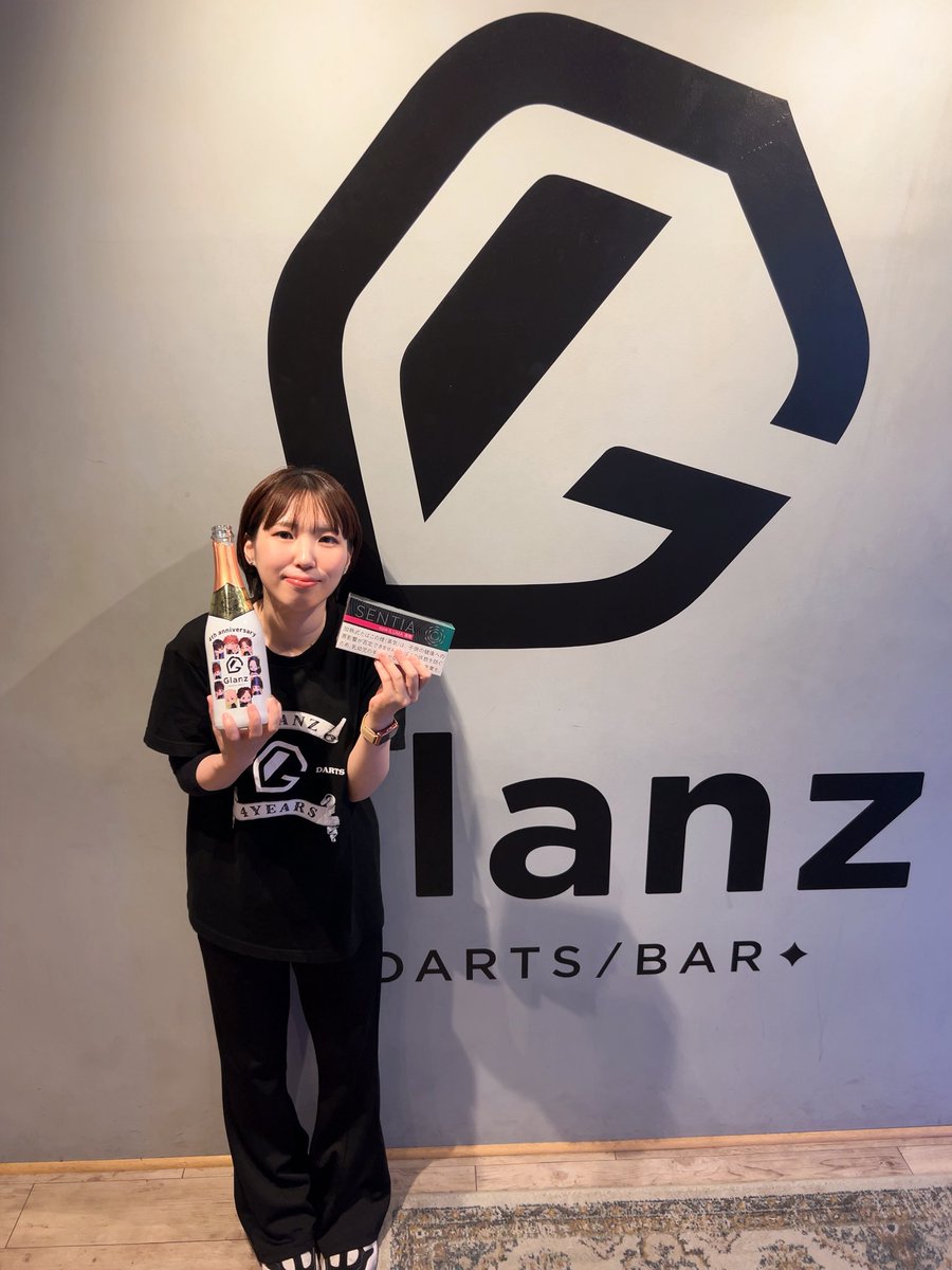 Glanz_darts's tweet photo. こんばんは🥂
夜グラは、つかささやかももです🍑🩵

今日はさやかのお誕生日です🎂
ぜひお祝いしてあげてください✨
今日はたくさん飲めるメンバーです✊🏻

ご来店お待ちしてます( ◠‿◠ )🎵 https://t.co/8UkOGvAovr