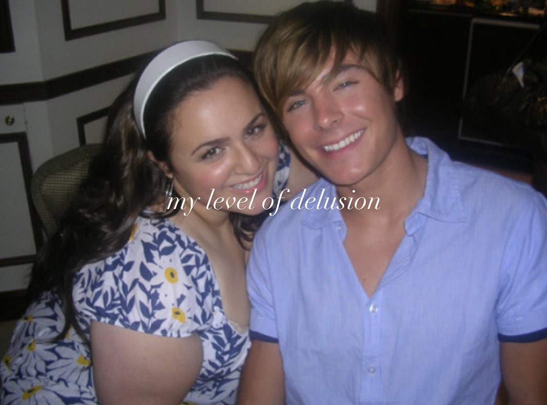 adrian_actual's tweet photo. Hey it’s #Nikkiblonsky from the movie #hairspray https://t.co/x4WgWhckFa
