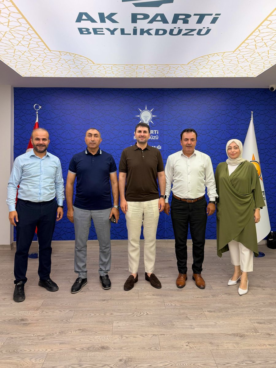 akpartibduzu's tweet photo. İlçe Başkanımız Sn. Mustafa Necati IŞIK’a ziyarette bulunan Avcılar İlçe Başkan Yardımcımız Sn. Salih Hasdemir, Sn. Orhan Çelik ve Sn. Cezmi Karagöz,

Hatay Dernekler Federasyonu Başkanı Sn. Emre Rıdvanoğlu ve yönetimi, İş insanı Sn. Erdal Sahillioğlu ve İskenderun Meclis Üyemiz Sn. Erdal Keleş’i ağırladık.💐