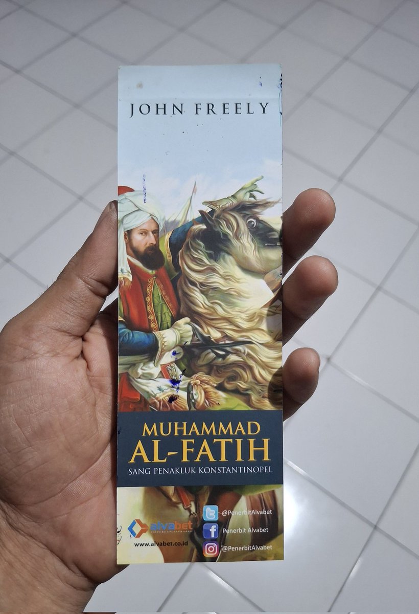 bASRIKhan5's tweet photo. Nambah 1 jadi total 7 buju yang saya baca bulan ini 😊 https://t.co/WihB9cHKj1