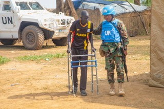 UNISFA_1's tweet photo. #Investinpeace. Bringing healthcare to communities

#Ghanaian peacekeepers conducted a medical outreach #Abyei, with free consultations, treatment, diagnoses &amp; health education. A new weekly clinic at #GHANBATT Camp will prove access to healthcare. #UNISFA #Peacekeeping #CIMIC https://t.co/knxY8URzaF