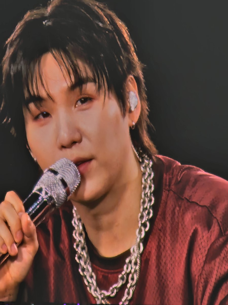 _janaschka's tweet photo. @piedpiper_sea ALLES GUTE ZUM SCHLÜPFTAG CHI 🫶🏻
Hier ein bild von Yoongi was ich auf dem Konzert gemacht habe: https://t.co/l9j6VgYuKN