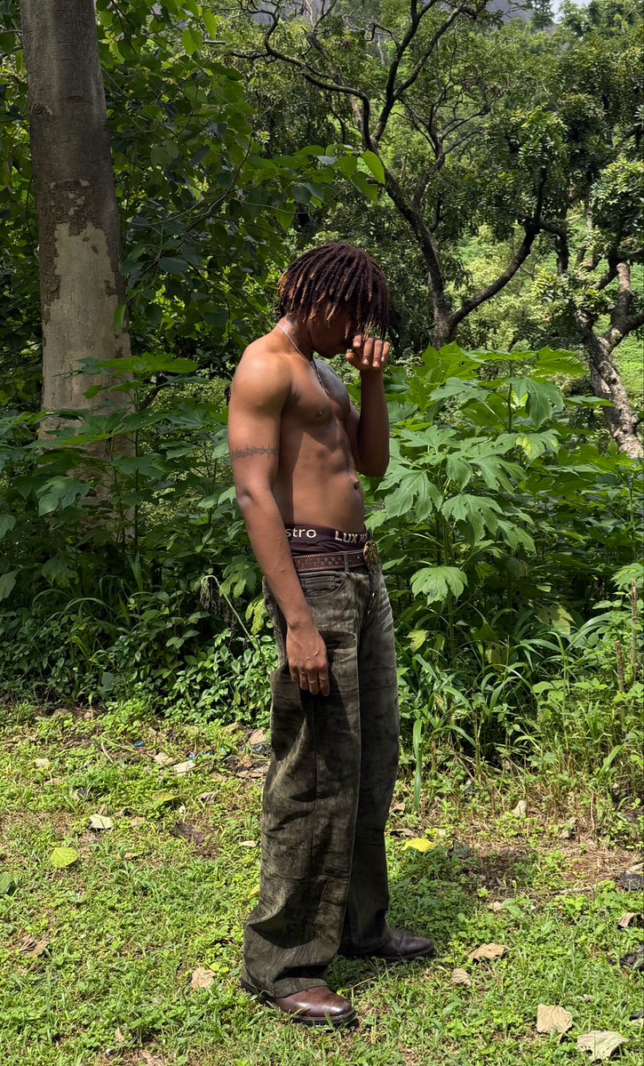 kemuelthekid's tweet photo. Borokiri Boy 🌴 https://t.co/1X9uur0NUb