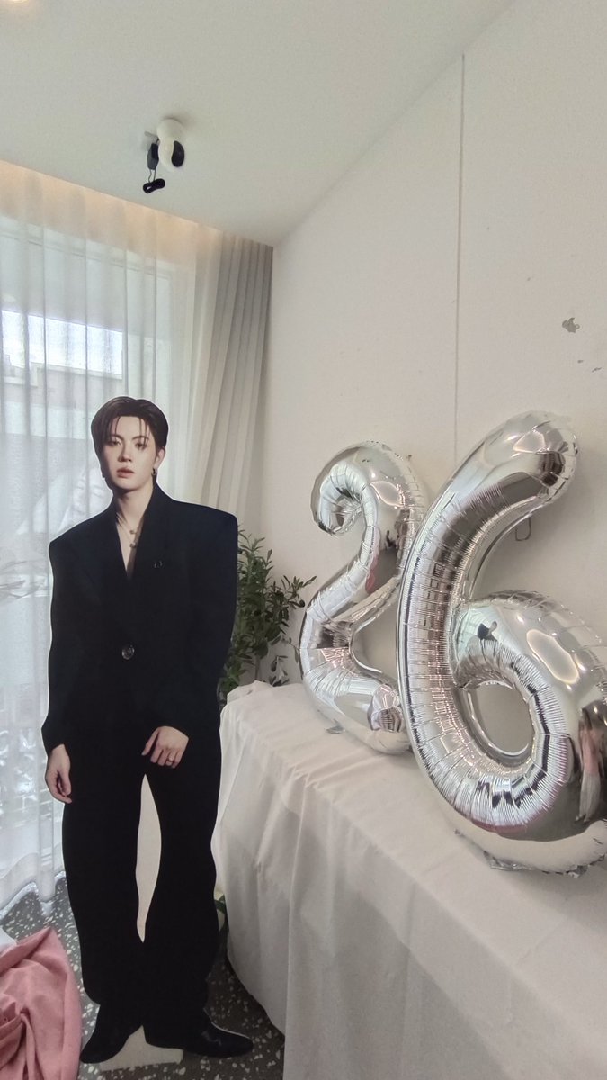 crystalpiggg's tweet photo. 😚🎂🩷☔🫶🏻
#OneFineDaywithFirstone #FirstOne https://t.co/n8jyK0Fwm6