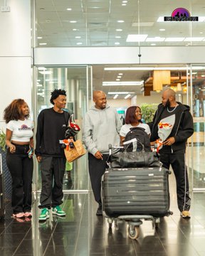 patriciaakf5's tweet photo. πΏπ¦π₯ South Africa's Soul Nativez have landed in Uganda ahead of their highly anticipated #DelirioWednesday performance at Club Guvnor tonight. The stage is set for an unforgettable night of music and energy.
#SoulNativez #DelirioWednesday #ClubGuvnor #Uganda #Nightlife #LiveMusic https://t.co/0QwPbNzqzc