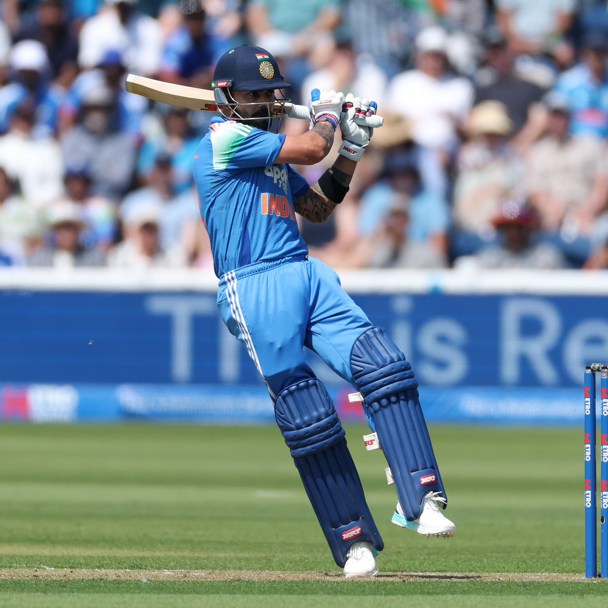 cricbuzz's tweet photo. Virat Kohli and Rohit Sharma remain in 3rd and 4th spot respectively in the ICC Rankings for ODI batters 🔥

#CricketTwitter https://t.co/9NinAt97Kw