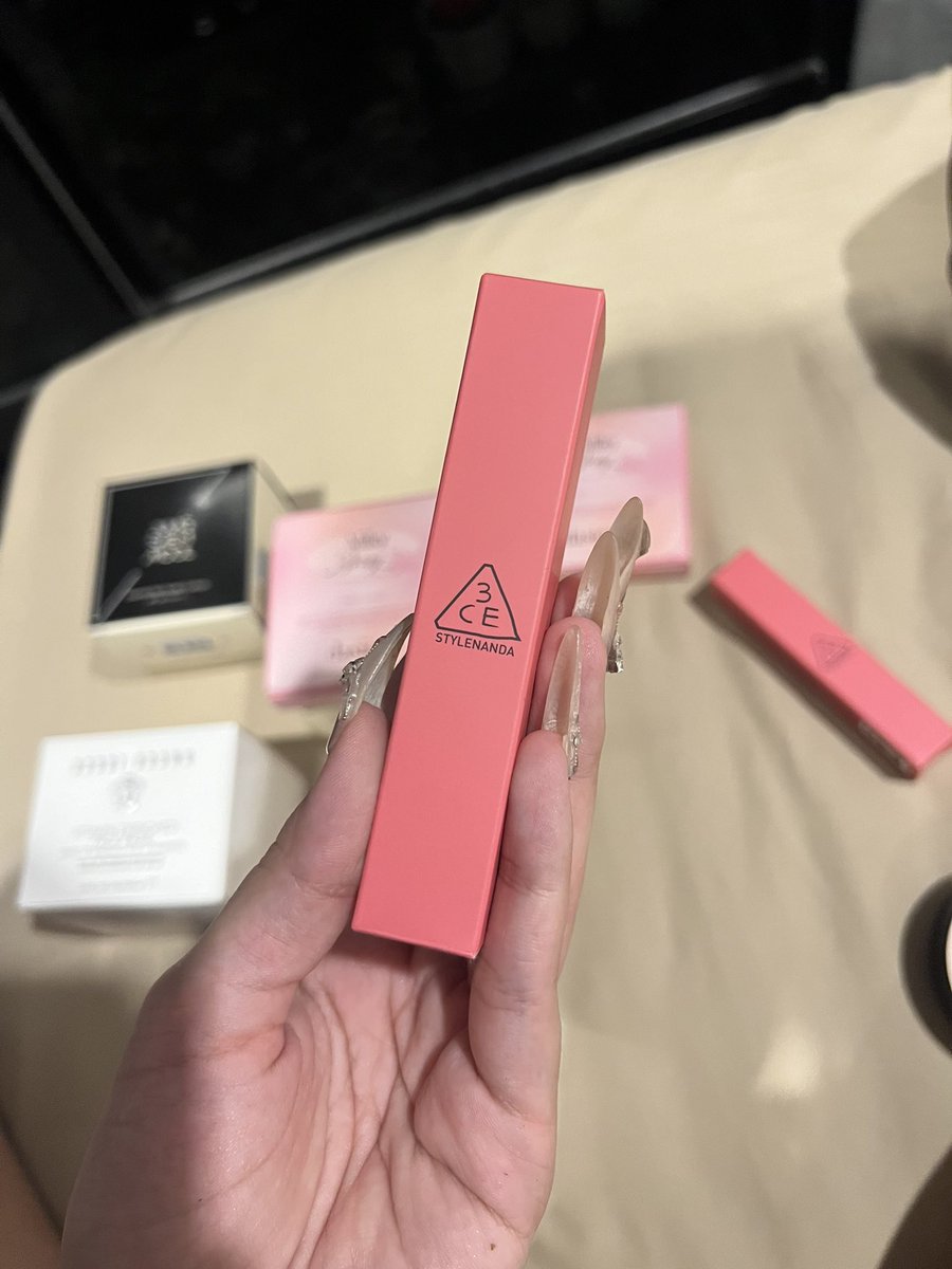 Ruczk_'s tweet photo. 3CE Blur Water Tint 4.6 g สี PINK GUAVA  💖300💖 https://t.co/URGMBUU6BW