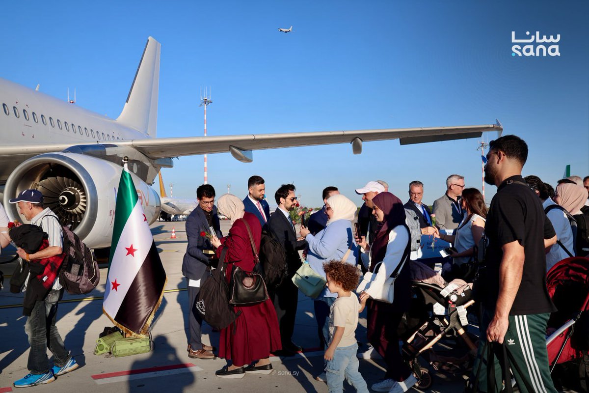 QalaatAlMudiq's tweet photo. The reopening of direct flights between Europe and #Syria gathers pace.

Germany, the European country hosting the largest number of Syrian refugees, has become today the 3rd country to resume flights to Syria since the fall of Assad.

The flight took off from Dusseldorf and is now en route to Damascus.