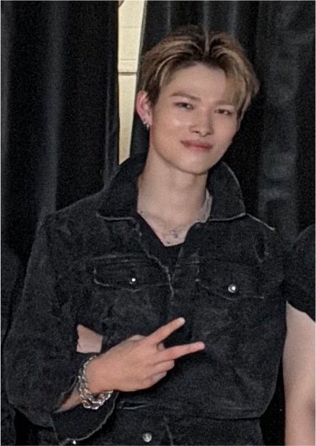 allforchulsoo's tweet photo. you know something happened when ni-ki smiles like this 😭 https://t.co/gLE1dEFp7T