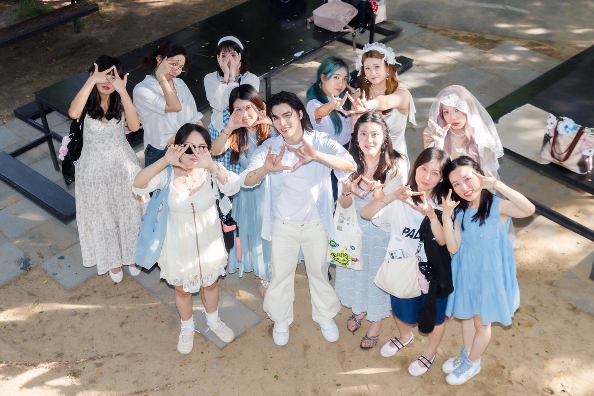 Riche_biome's tweet photo. ริชเช่ ต้องขอขอบคุณ @bxxm_rvw ที่ทำให้บรรยากาศงาน  “PAINT OF LOVE WITH BOOM  1 DAY BEACH ESCAPE  🏝️⛱️”
 ออกมาน่ารัก อบอุ่น และสนุกสนาน 

ริชเช่ขอขอบคุณแฟนคลับที่น่ารักทุกท่านที่มาร่วมงานกันในครั้งนี้

วันนี้ริชเช่ได้นำภาพรวมบรรยากาศภายในงานมาฝากทุกๆคนด้วยนะค้าบบ📸 หวังว่าทุกคนจะชอบนะคะ 😊

https://t.co/5yRHr6jwuZ

ด้วยรัก
ริชเช่

Riche would like to thank @bxxm_rvw  for  “PAINT OF LOVE WITH BOOM  1 DAY BEACH ESCAPE  🏝️⛱️” turn out so cute, warm, and fun.  

Riche would like to thank all the lovely fans who came to join the event this time.

Riche has brought a photos capturing the event to share with everyone 📸  
Hope you enjoy the photos that has brought for you. Hope everyone like it. 😊

https://t.co/5yRHr6jwuZ

With love,  
Riche

SUNSHINE TRIP WITH BOOM 

#RicheBiomeXBXXMRVW 
#BXXMRVW #RVW