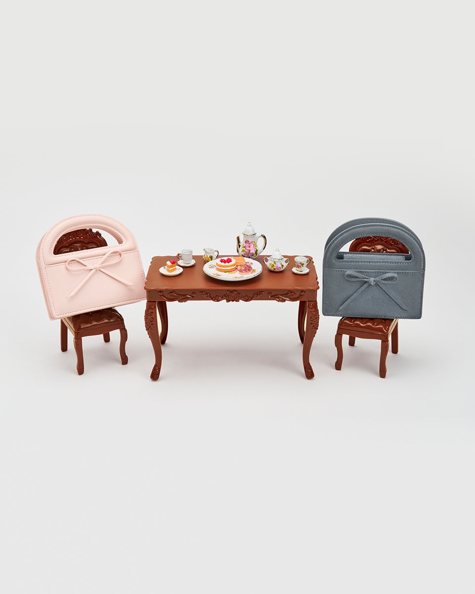 Charles_Keith's tweet photo. Create core bag-twinning memories this International Friendship Day 👯‍♀️
 
https://t.co/NDXqpGLhVd https://t.co/NTyMmDUnby