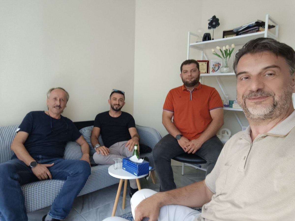 NaciIris's tweet photo. #Ziyaret #MukadderKiraz #AhmetTuran https://t.co/Twhyz2GbMe