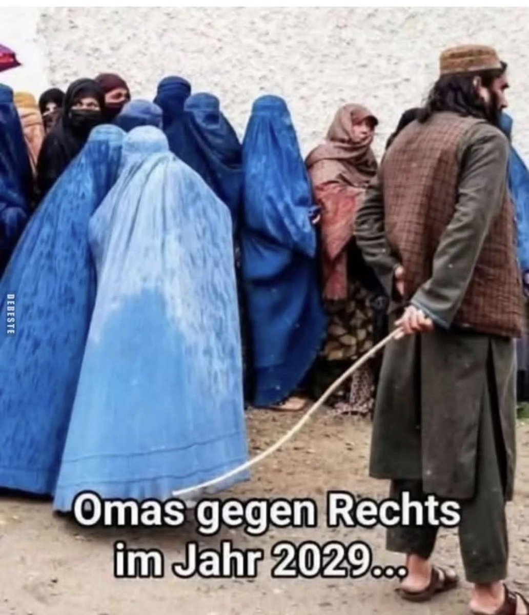pyplatz94125's tweet photo. @MelcoPhil @MartinSellner_ Geschmacklos und dumm ist doch die 🟢🔴Politik!
Schauen Sie doch an die Schulen!das mobbing ,die Gewalt,die überpräsenz von fremden Kindern ist doch politikgemacht!!!

Sellners Plakat ist viel zu harmlos! https://t.co/uANzbRp5JM