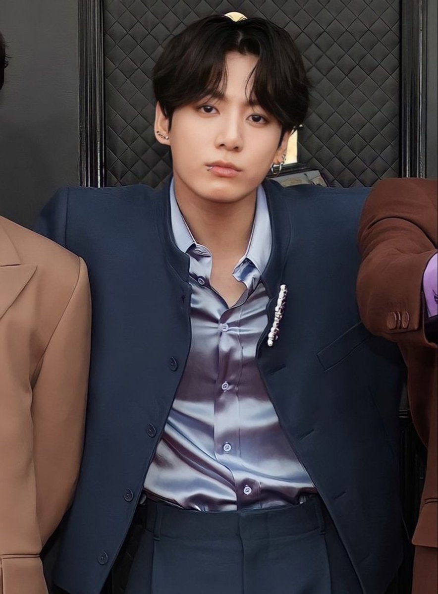 dailyjkpraise's tweet photo. Jungkook about winning a Grammy : 

“I think our status is there whether we win a Grammy or not. I knew that winning the Grammy Award is a huge deal, but I'm more interested in proving myself through my music.” https://t.co/t3oE6C0Pfq