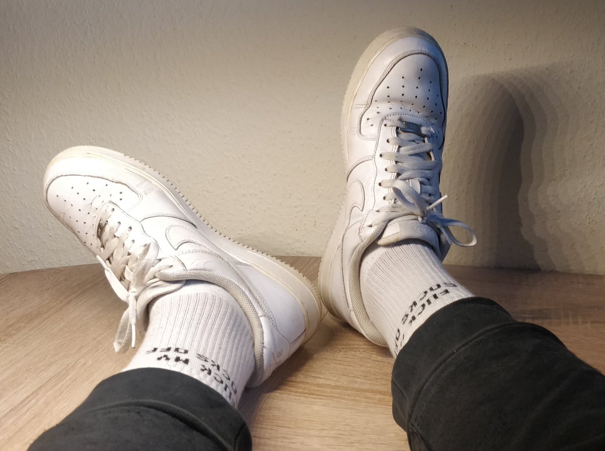 xMasterRayne's tweet photo. These AF1 are well-worn by now. 
Wanna serve them? 😏 https://t.co/3RS2sMLBL8