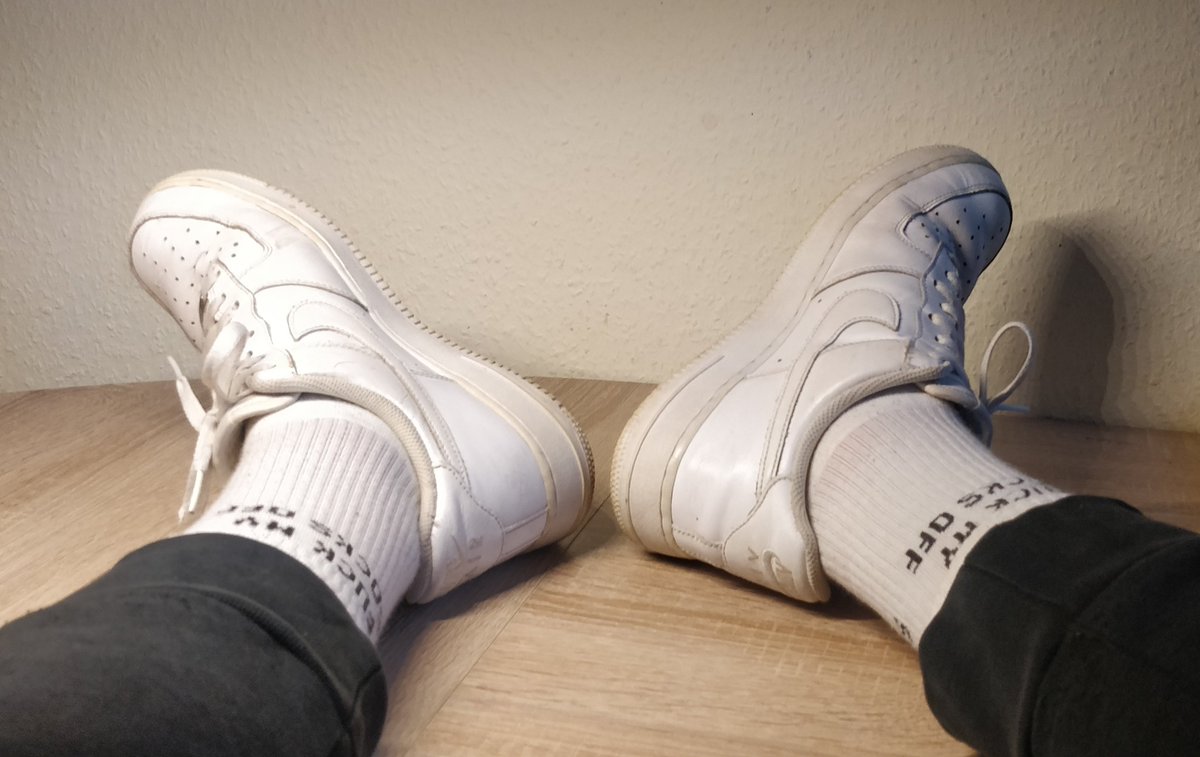 xMasterRayne's tweet photo. These AF1 are well-worn by now. 
Wanna serve them? 😏 https://t.co/3RS2sMLBL8