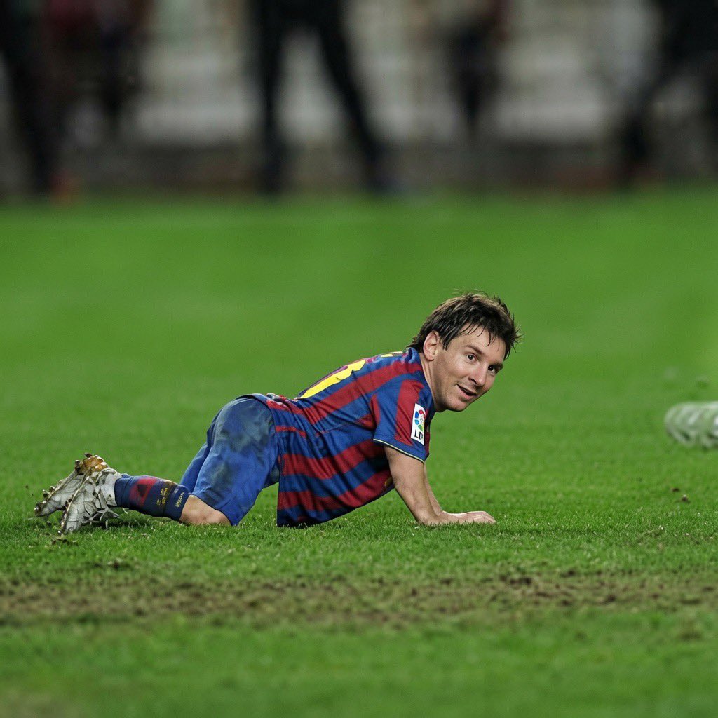 LfcNuel's tweet photo. Messi’s 2012 is the most over-glorified season of all time and we need to stop pretending it wasn't.

🥅 63 Tap-ins
🎯 16 Penalties
🤝 22 Friendly goals

Out of 91 goals, only 13 were actual match-winners. And the most embarrassing part? ZERO goals that led to a trophy.

Imagine scoring 91 times in a calendar year and walking away with no major silverware. Just premium stat-padding. 🤷‍♂️