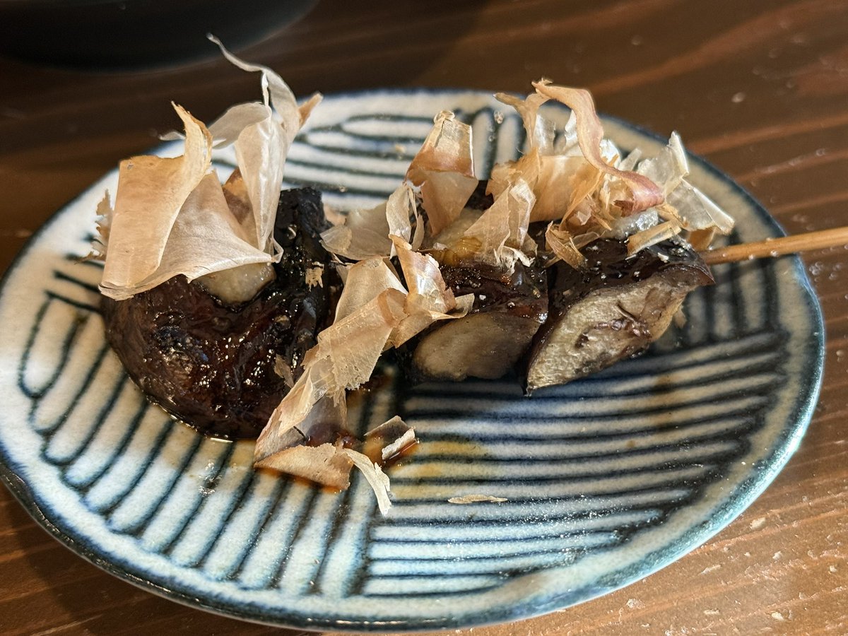 nagamon_sg's tweet photo. 串物全部美味すぎて砺波いぶきになるわね(意味不) https://t.co/jaN6V7pmMw