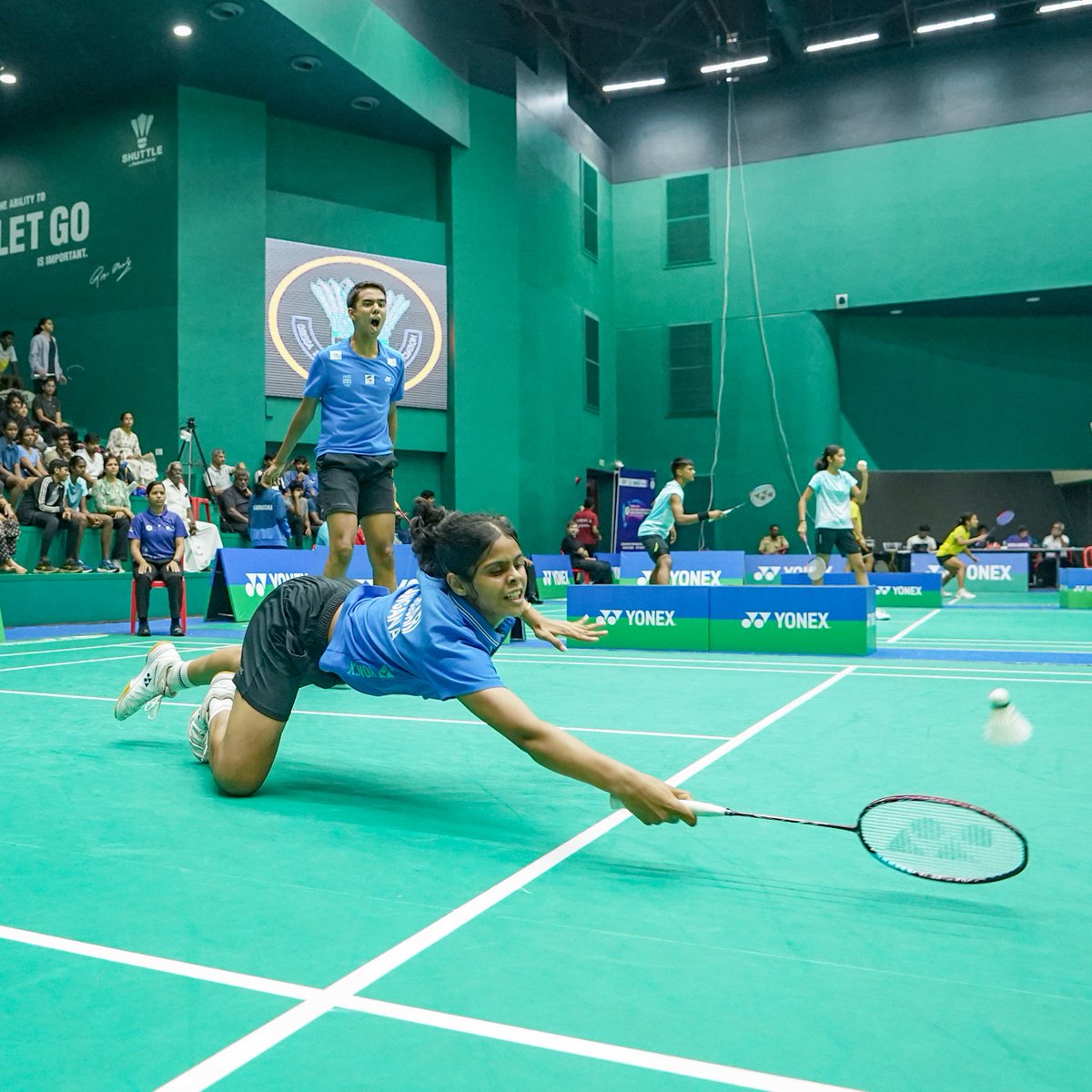 sports_odisha's tweet photo. କଳିଙ୍ଗ ଷ୍ଟାଡିୟମରେ ଚାଲିଥିବା ୟୋନେକ୍ସ ସନରାଇଜ ସର୍ବଭାରତୀୟ ଜୁନିୟର ବ୍ୟାଡମିଣ୍ଟନ ପ୍ରତିଯୋଗିତାର ମେନ୍ ଡ୍ର' ପର୍ଯ୍ୟାୟ ଆଜିଠାରୁ ଆରମ୍ଭ ହୋଇଛି। ଏହି ପର୍ଯ୍ୟାୟରେ ଓଡ଼ିଶାର ୧୦ ଜଣ ଖେଳାଳି ସାମିଲ ହୋଇ ନିଜର ଉତ୍କୃଷ୍ଟ ପ୍ରଦର୍ଶନ ଜାରି ରଖିଛନ୍ତି। 🏸

#OdishaForSports #KalingaStadium #JuniorU19RankingBadminton https://t.co/MGStP6sqY7