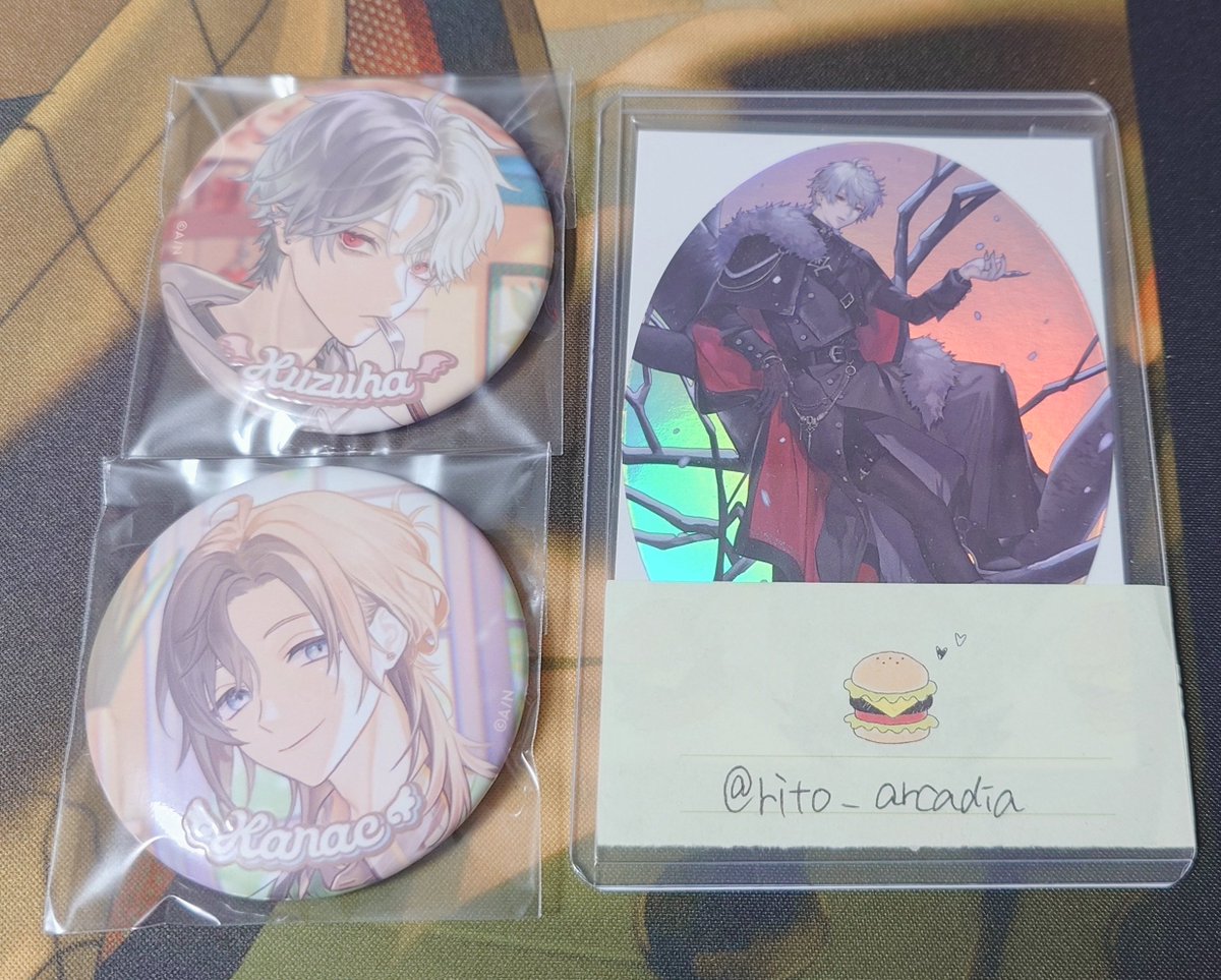 rito_arcadia's tweet photo. @haru_hiyori10 他の方とのお話もありますところ、続けてのご連絡恐れ入ります。
お声掛けの際、既にお決まりかなと1:1で送らせていただいたのですが、お求めのものはどちらも持っておりますので、2:2 もしくは 引き続き当方画像の下段の方との交換でご検討いただけましたら幸いです。
よろしくお願いいたします。 https://t.co/jnwP0GiDA5