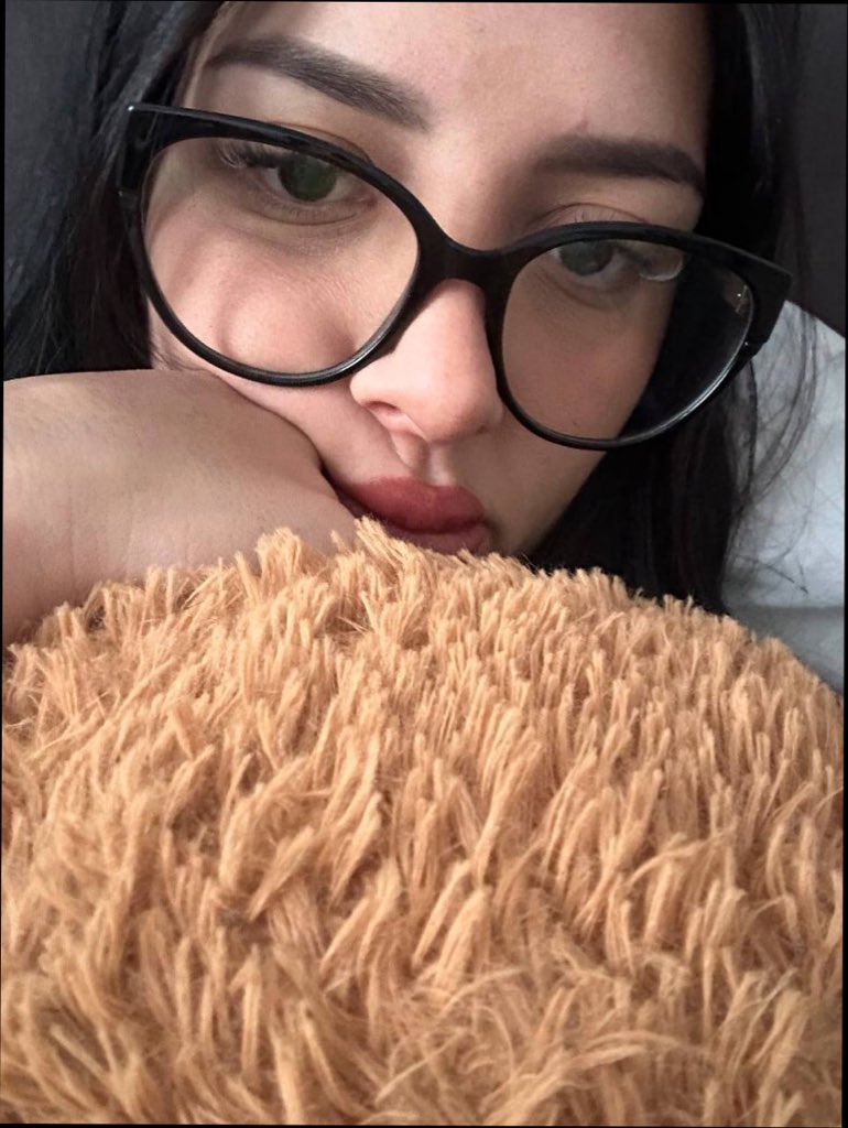 Naomimehh's tweet photo. nothing feels real anymore https://t.co/CQNj4CPK2o