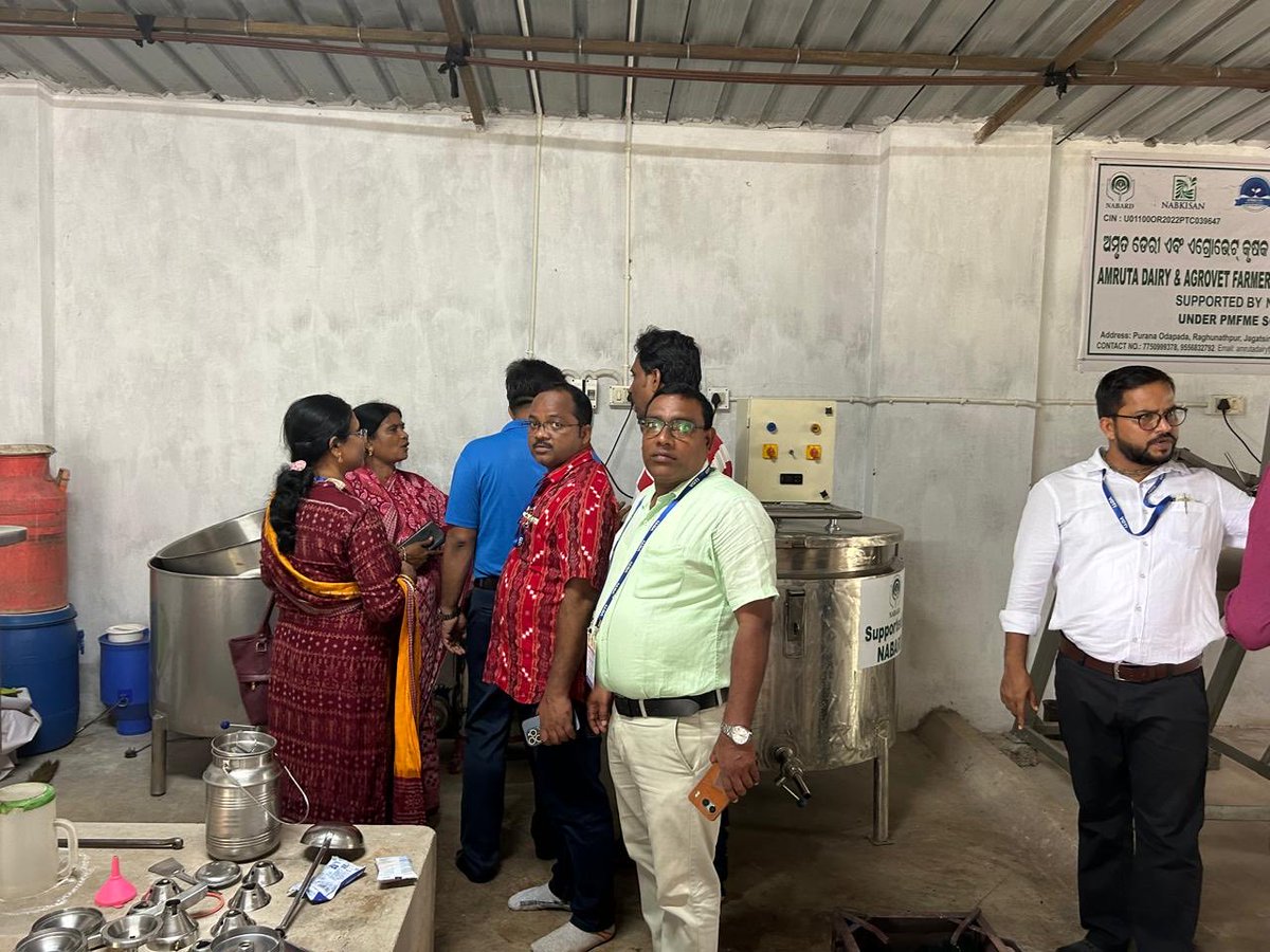 VOTIBBSR's tweet photo. An orchestrated field immersion of VOTI trainees at Amruta Dairy and Agrovet,Jagatsinghpur,the apotheosis of FPO synergization in the livestock domain,where epistemic dissemination meets majestic operational grandeur
@farddepartment @dahvsodisha @GokulanandaBJP @eeihyd @olrdsahd https://t.co/yWvzBUTs7l