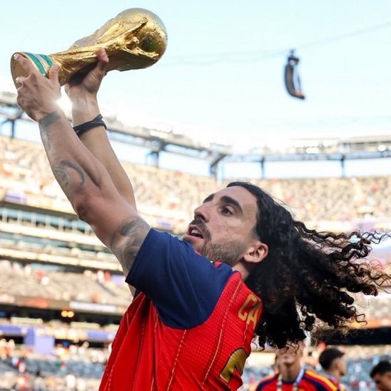 jnj770's tweet photo. 🗣️ Cucurella : « Meilleur arrière latéral de tous les temps ? Marcelo. » https://t.co/GXhoJOWkxr
