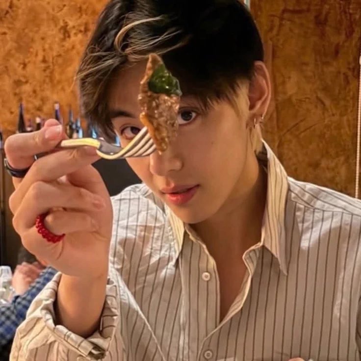 euphorikth's tweet photo. missing the tete foodie diaries from all across the world 🥹🥐🍪🍗🍜🍤♡ https://t.co/ffzVAjOUUq