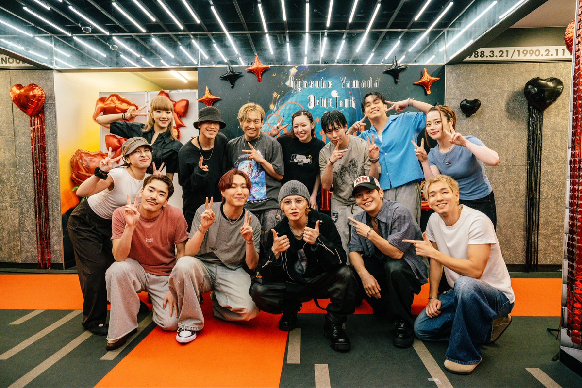 fmy_0821's tweet photo. 「Ryosuke Yamada
DOME TOUR 2026 “Are You Red.Y?”」

山田涼介さんのダンサーとして、
バックアップさせていただきました🔥

山田涼介さんがお届けするエンターテインメントを、REDダンサーの一員として支えることができ、本当に光栄でした!!!

毎公演、本当に素敵な景色と最高の空間で踊ることができたことに、心から感謝しています!!🥹

山田涼介さん、REDダンサーの皆さん、REDスタッフの皆様、Red.Yの皆様
本当にありがとうございました🔥✨
⁡
#AreYouRedY #RyosukeYamada #山田涼介
