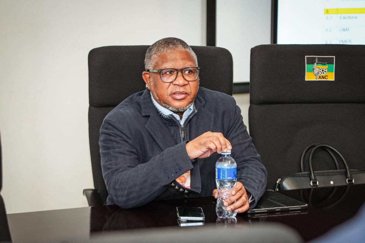 MbalulaFikile's tweet photo. Our ANC HQ Political Management Council (HQPMC) is in session today. The purpose of this meeting is to strengthen and streamline administrative processes at Chief Albert Luthuli House as we head to the upcoming Local Government Elections.
#ANCatWORK https://t.co/yhKuymfiyT