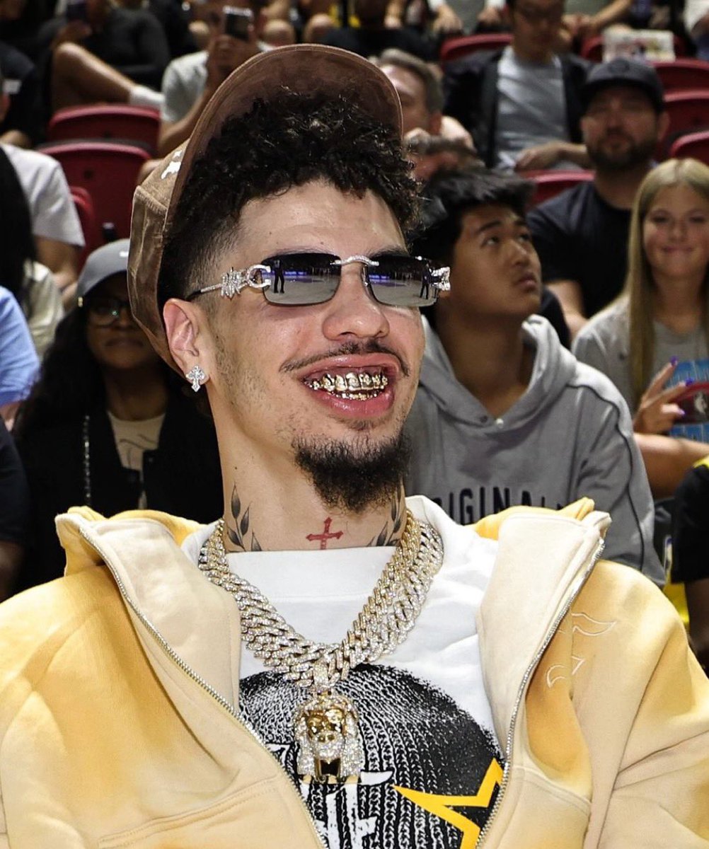Fullcourtpass's tweet photo. LaMelo Ball was sued on Monday for allegedly owing a landlord over $100,000, per @nypost 

“Court records viewed by The California Post on Tuesday show Ball was sued Monday — just weeks after he was traded from the Hornets to the Timberwolves — over accusations he owes a North Carolina landlord more than $100,000 in missed rent checks.”

(https://t.co/6v4Wz9xZw2)