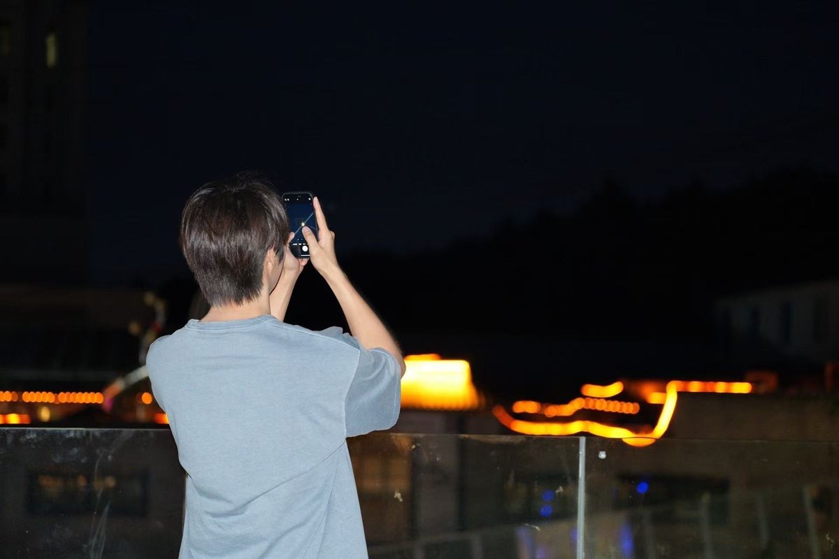 pledis_17's tweet photo. [17'S JUN] 🌙💡 https://t.co/G5iEXjQBSY