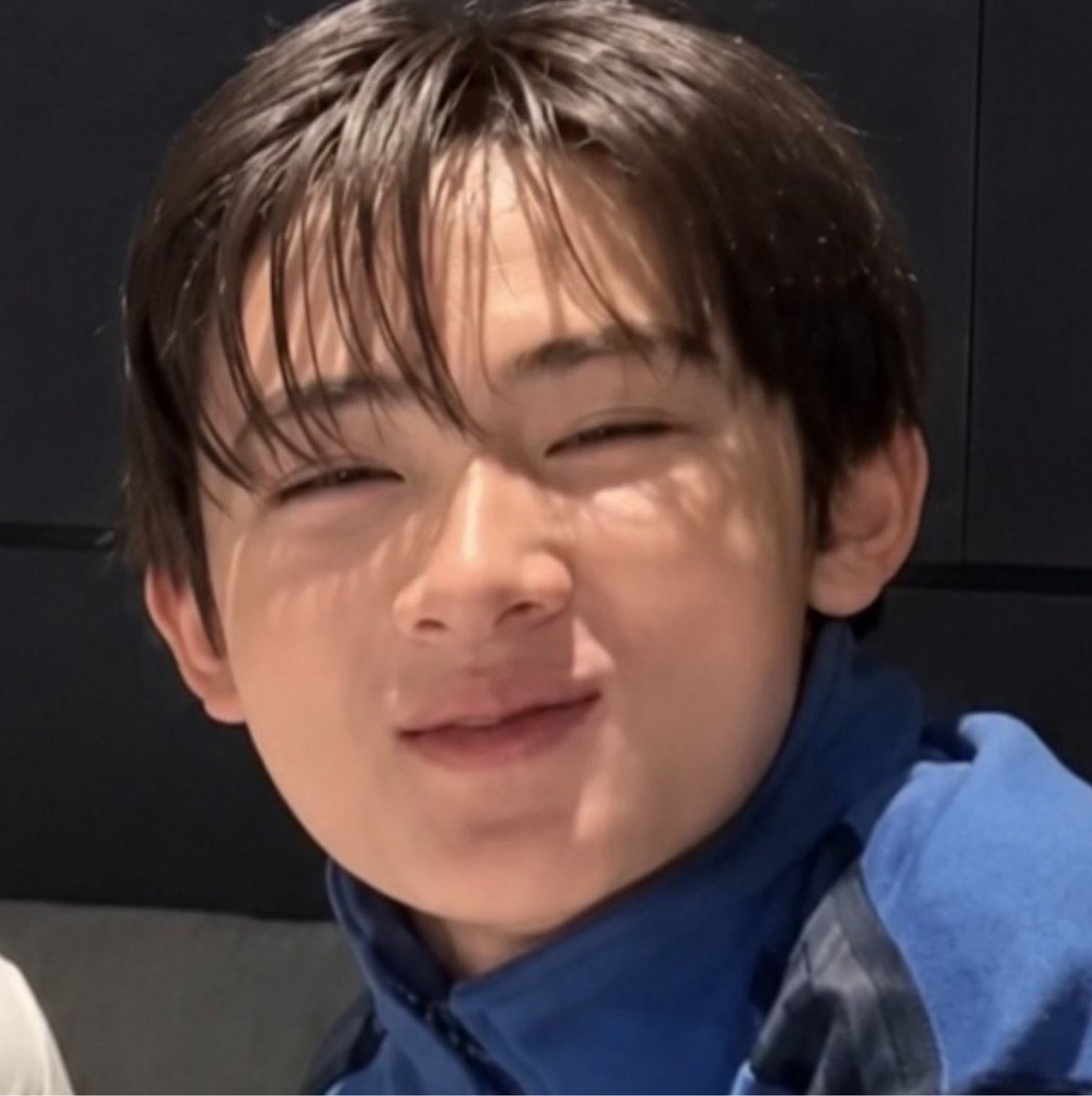 acaijoahae's tweet photo. 🦊: foto paspor aku chubby banget, aku malu

meanwhile, seonghyeon all the time: (˶ᵔ ᵕ ᵔ˶) https://t.co/eaDnbPfBJs