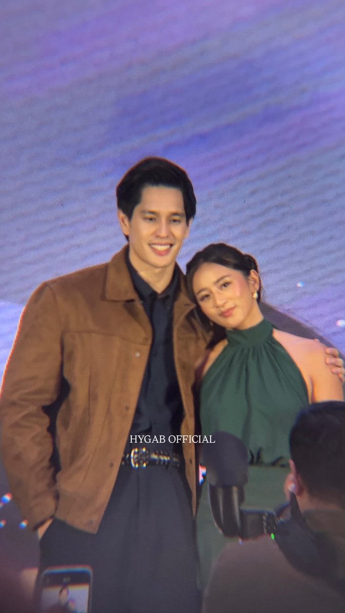 HyGabOFC's tweet photo. Our Elyse and Sevi is back!!!

THE ESCAPE BEGINS

#OYEGrandMediaCon #HyGab #OurYesterdaysEscape https://t.co/1b7iIIdb19