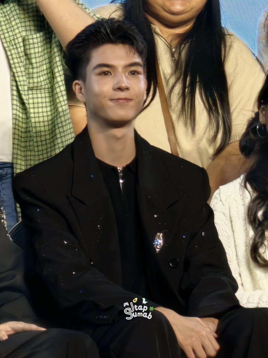 Jtapsumab's tweet photo. ได้มาเจอคีตั้นละค้าบ วันนี้หล่อน่ารักมาก  ๆ เลย 🥹

TOMSOM FINAL FAN MEETING 

#WhenOrangesFallFinalEP
#keatonnst https://t.co/p7kHEf6dFd