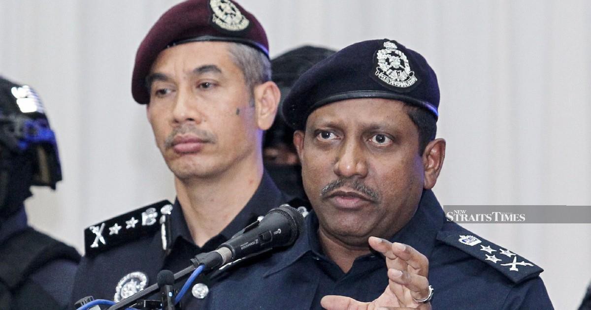 NST_Online's tweet photo. #NSTnation  A suspended police officer is believed to be the mastermind behind a drug trafficking syndicate dealing in methamphetamine for local and international markets following his arrest in a series of raids under Op Waja.

https://t.co/Z3dQdxFYgR https://t.co/GqMHrBygiV