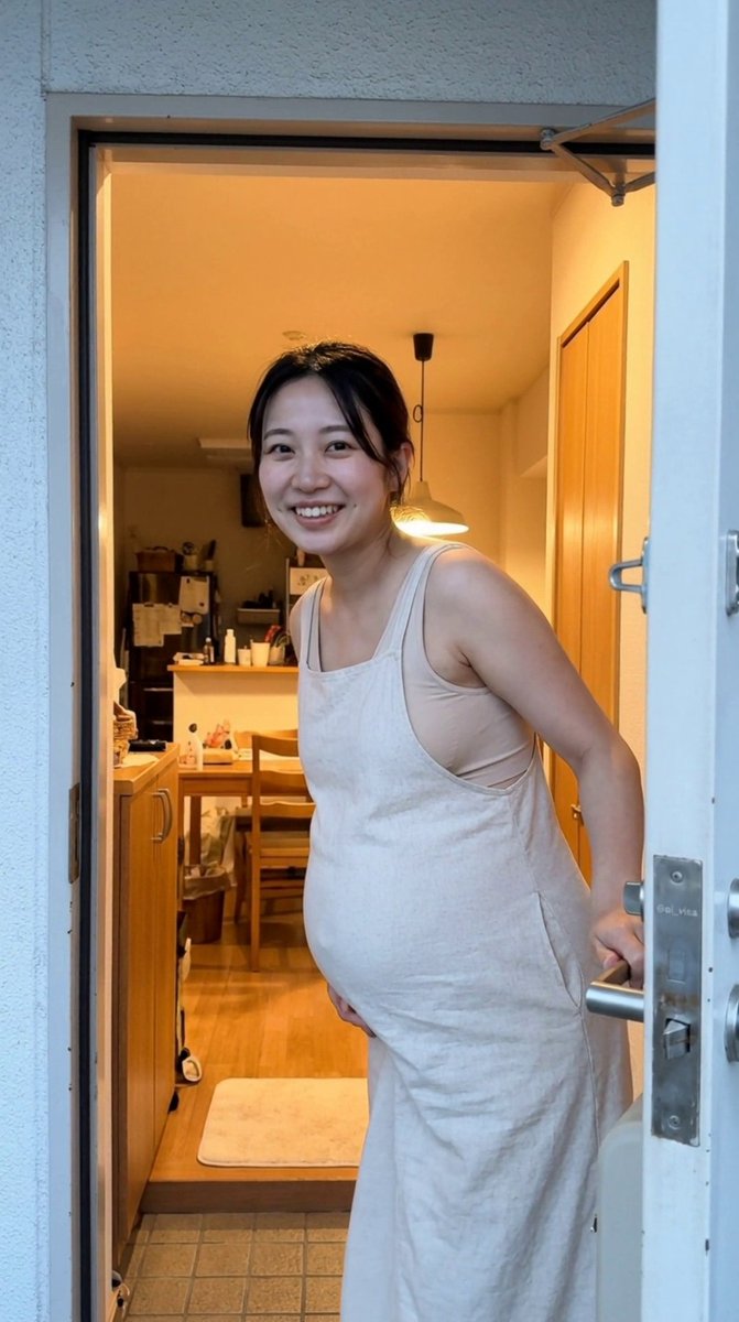 namippe_dayo's tweet photo. 【最新動画アップ！】
妊婦さん、ただいま！おかえりなさいの温かさ。

今日は���妊婦マニアな僕が待ちに待った動画を見たよ！タイトルは『おかえりなさい妊婦』。妊婦さん���帰ってくる瞬間のあの温かい雰囲気、たまらない！臨月の妊婦さんが登場する...

#妊娠 #誰の子 #臨月 https://t.co/Aj3xiaeUnK