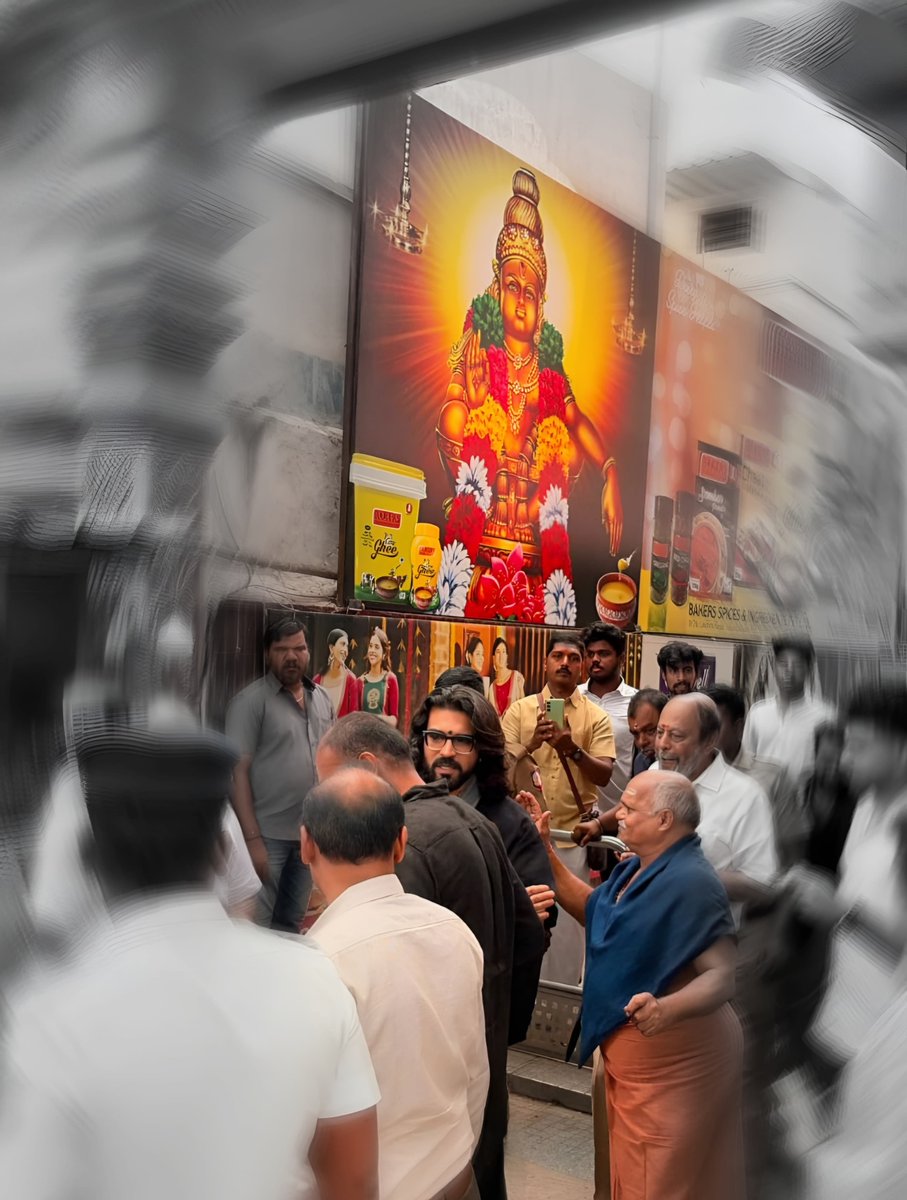 TweetRamCharan's tweet photo. వీర మణికంఠుడు.! 🙏🏻 https://t.co/ASzplb7sRR